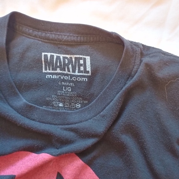 Marvel Deadpool T-Shirt - Picture 2 of 2